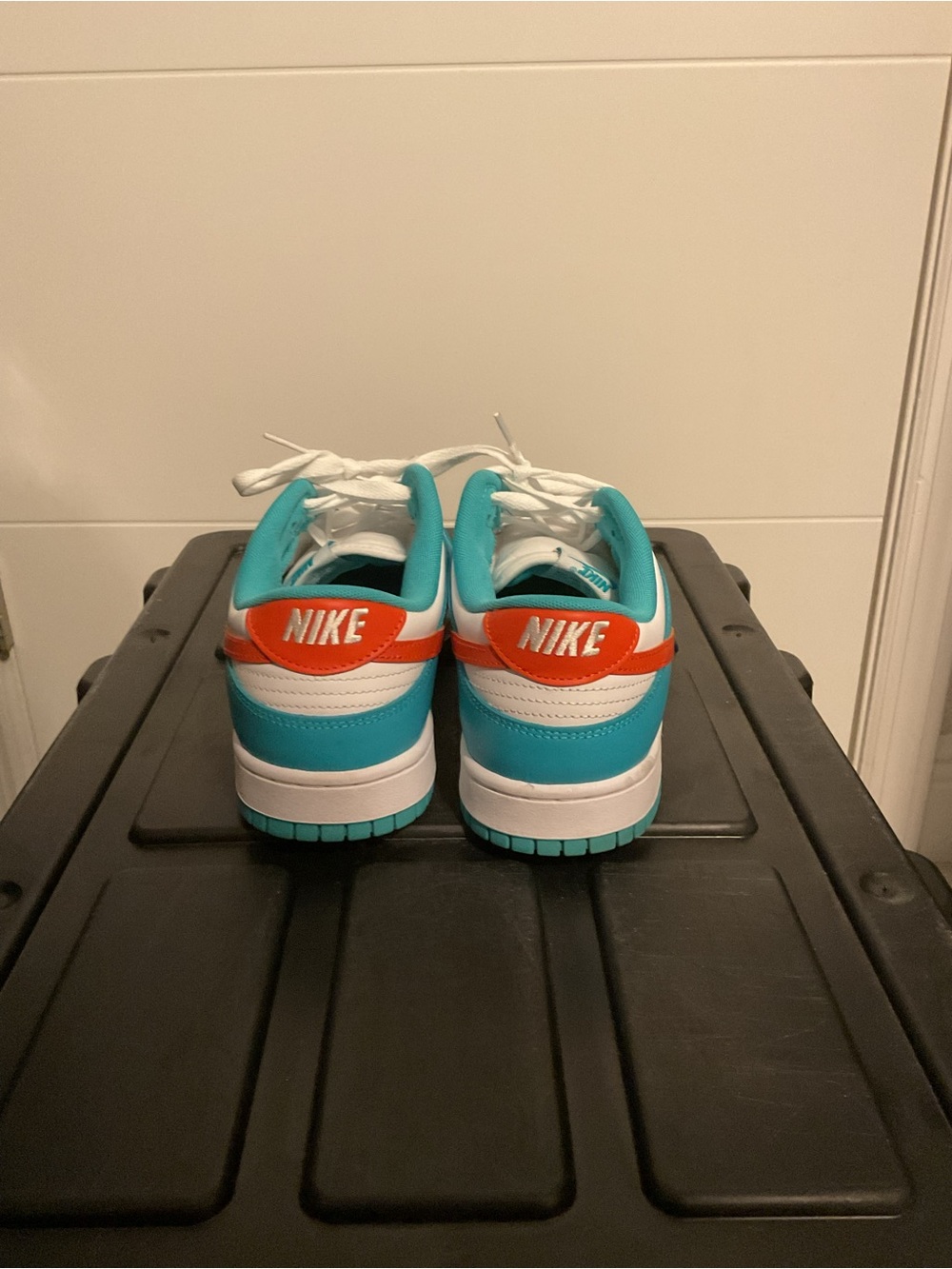 Nike Men’s Low-Top Sneakers in White, Teal & Orange - Picture 6 of 6